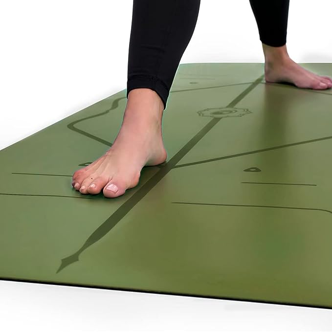 I've had my eye on this Liforme mat for nearly a year, and I finally  splurged! Excited to see how the grip holds up compared to the mat I was  using. 