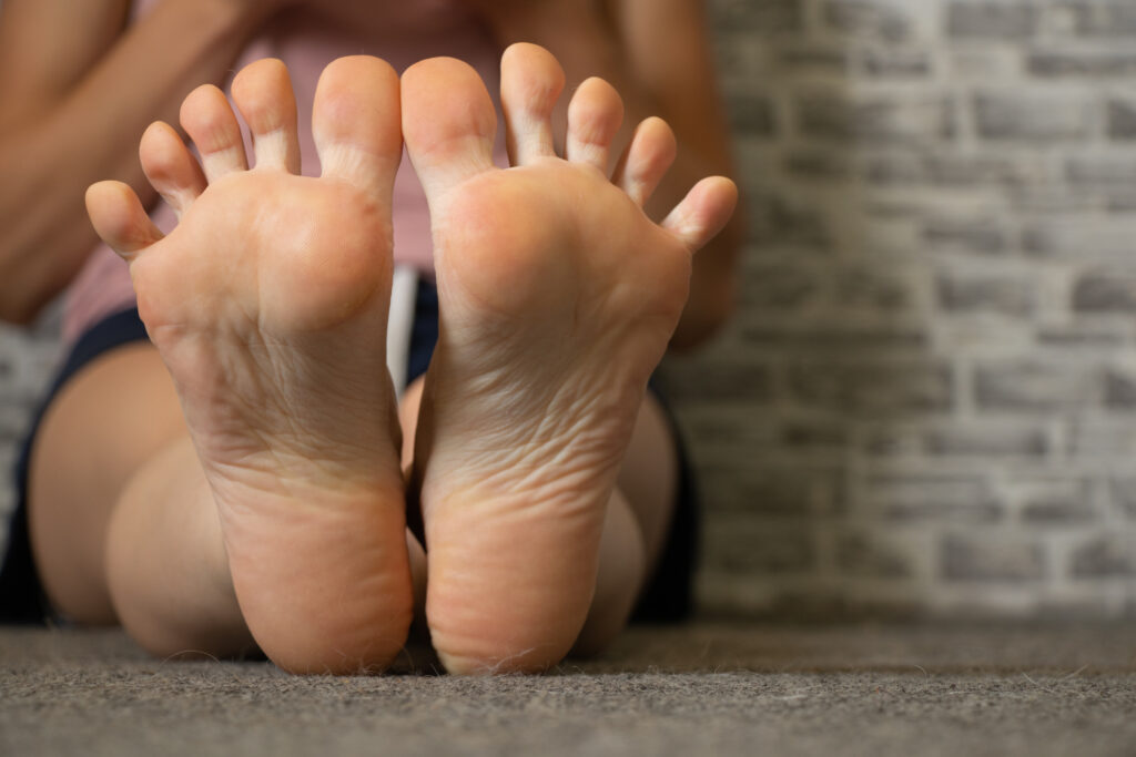 Healthy feet: toe yoga 